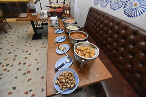 Kings International Juhu