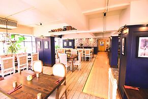 Kings International Juhu