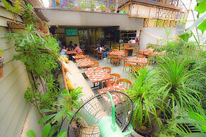 Kings International Juhu