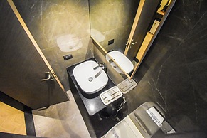 Kings International Juhu