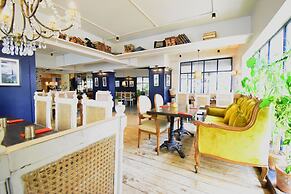 Kings International Juhu