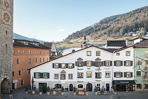 Schwarzer Adler - Concept Living