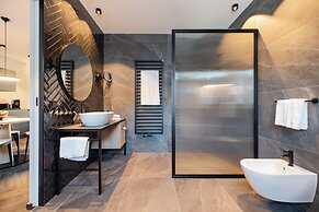 Schwarzer Adler - Concept Living