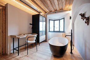 Schwarzer Adler - Concept Living