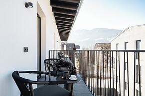 Schwarzer Adler - Concept Living