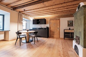 Schwarzer Adler - Concept Living