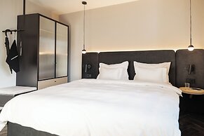 Schwarzer Adler - Concept Living