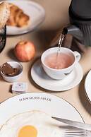 Schwarzer Adler - Concept Living
