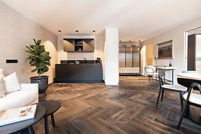 Schwarzer Adler - Concept Living