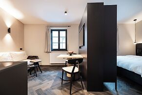 Schwarzer Adler - Concept Living