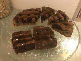 Meublè Adriana Vegan