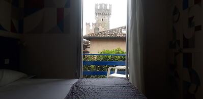 Meublè Adriana Vegan