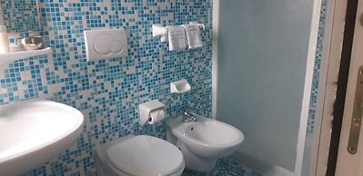 Meublè Adriana Vegan