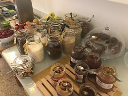 Meublè Adriana Vegan