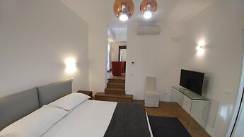 Stella CasaBono (B&B)