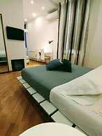 Stella CasaBono (B&B)