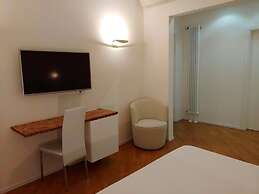 Stella CasaBono (B&B)