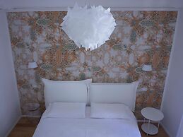 Stella CasaBono (B&B)