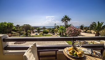 Faros Villa small hotel & restaurant