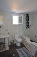 Faros Villa small hotel & restaurant