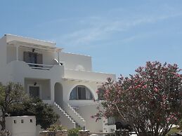 Faros Villa small hotel & restaurant