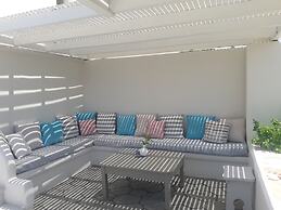 Faros Villa small hotel & restaurant