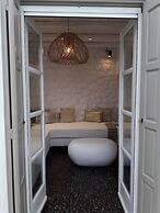 Faros Villa small hotel & restaurant