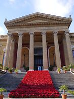 Al Giardino dell'Alloro - Locazioni Turistiche