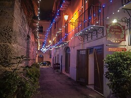 Al Giardino dell'Alloro - Locazioni Turistiche