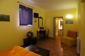 Al Giardino dell'Alloro - Locazioni Turistiche