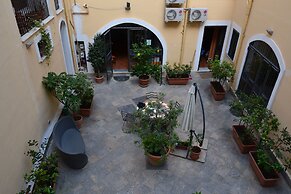 Al Giardino dell'Alloro - Locazioni Turistiche