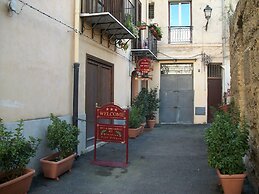 Al Giardino dell'Alloro - Locazioni Turistiche