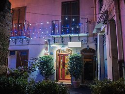 Al Giardino dell'Alloro - Locazioni Turistiche