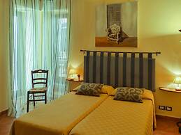 Al Giardino dell'Alloro - Locazioni Turistiche