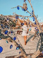 Traveller's Cave Hotel