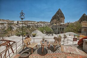 Traveller's Cave Hotel