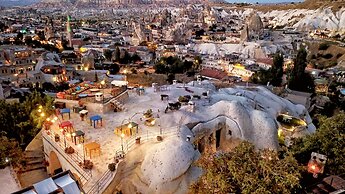 Traveller's Cave Hotel