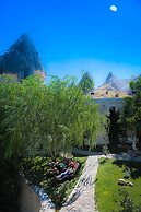 Traveller's Cave Hotel