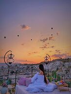 Traveller's Cave Hotel