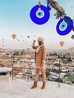 Traveller's Cave Hotel