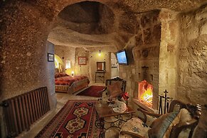 Traveller's Cave Hotel