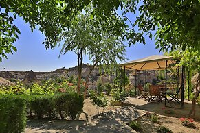 Traveller's Cave Hotel