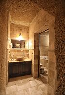 Traveller's Cave Hotel