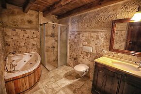 Traveller's Cave Hotel