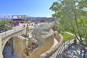 Traveller's Cave Hotel