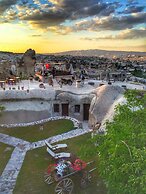 Traveller's Cave Hotel