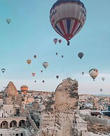 Traveller's Cave Hotel