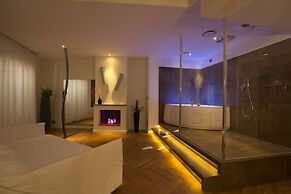 SUITE SISTINA FOR BRAVE LOVERS