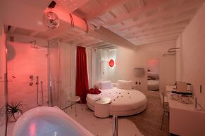 SUITE SISTINA FOR BRAVE LOVERS