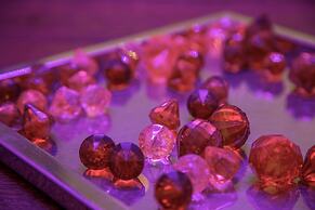 SUITE SISTINA FOR BRAVE LOVERS